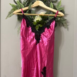 ✨PINK PONY CLUB✨ Fredrick’s Elegant Pink and Black Lace Chemise Size XXL